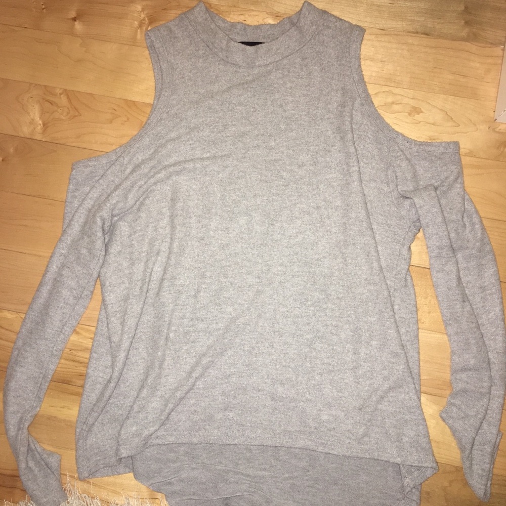Off the shoulder comfortable top!